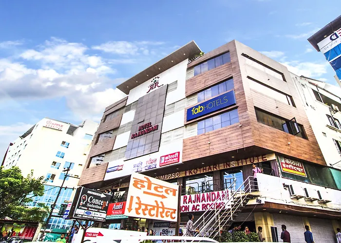 Fabhotel Rajnandani Residency BhawarkuaAirport Hotel